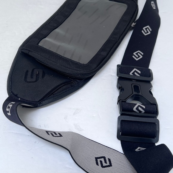 Sporteer Kinetic K1 Running Belt Phone Holder with Touchscreen - Picture 7 of 10